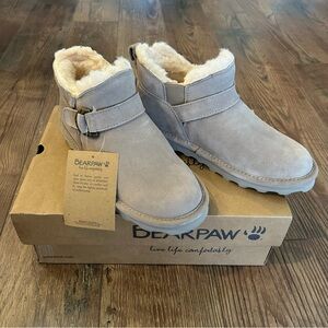 Bearpaw Shorty Buckle Ankle Boots in Mushroom Size 7
